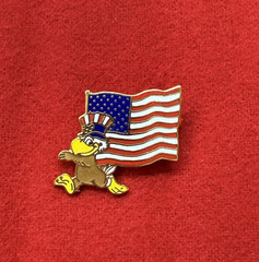 *VINTAGE* 1984 LOS ANGELES OLYMPICS PIN — Sam the Eagle + USA Flag