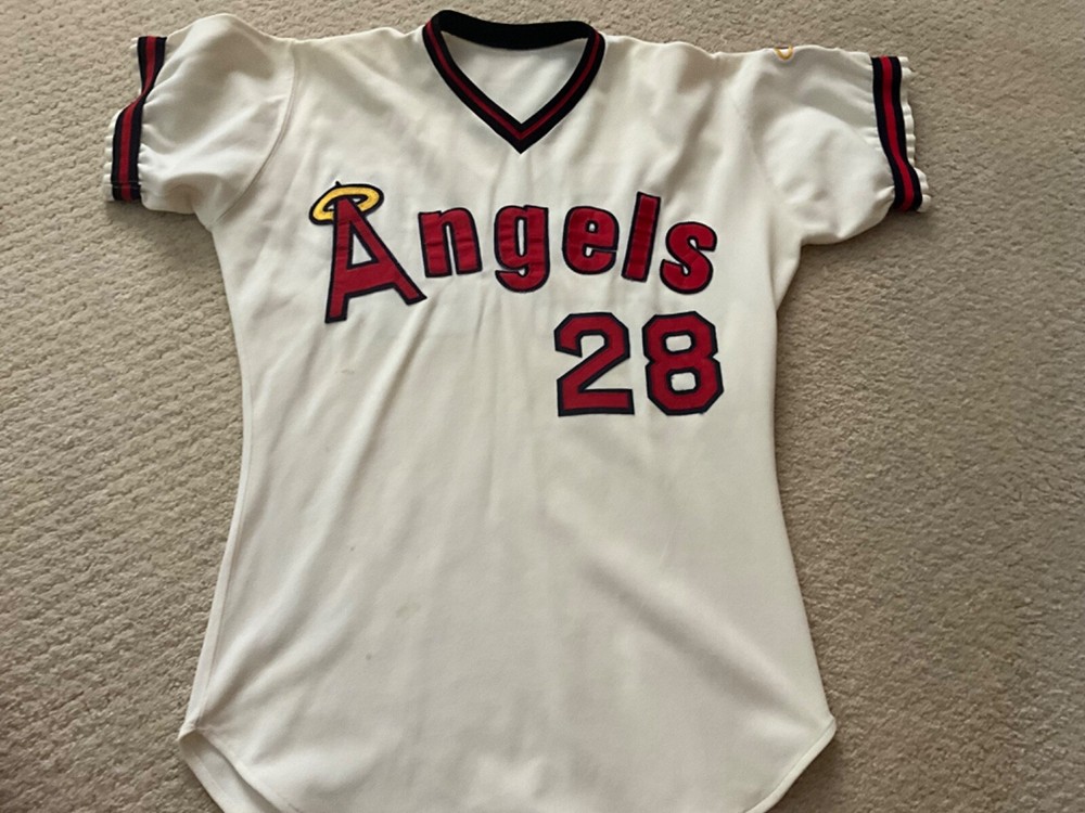 VADA PINSON #28 CALIFORNIA ANGELS EARLY 1970’S GAME USED HOME JERSEY HALL O FAME