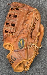 Spalding Rod Carew Baseball Glove 42-5355 Vintage