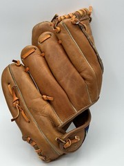 Vtg SPALDING 42-3871 RICO PETROCELLI Signature Model Baseball Glove Mitt RHT