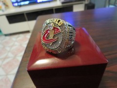 CLEVELAND CAVILIERS 2016 CHAMPIONSHIP RING. LEBRON JAMES. SIZE 11. EXACT RING.