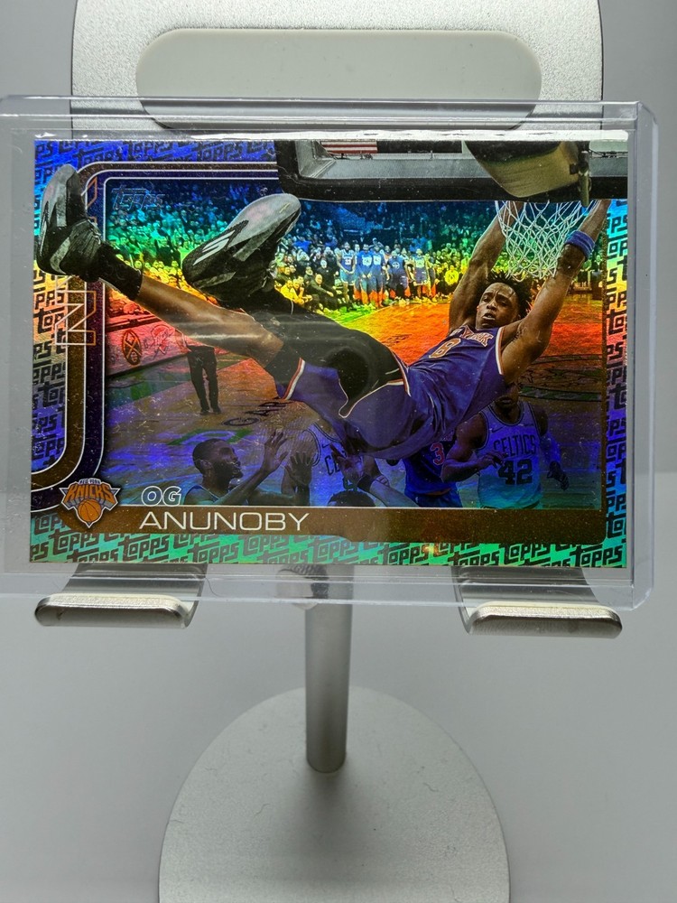 2025-26 Topps – OG Anunoby #15 Topps Foil Pattern