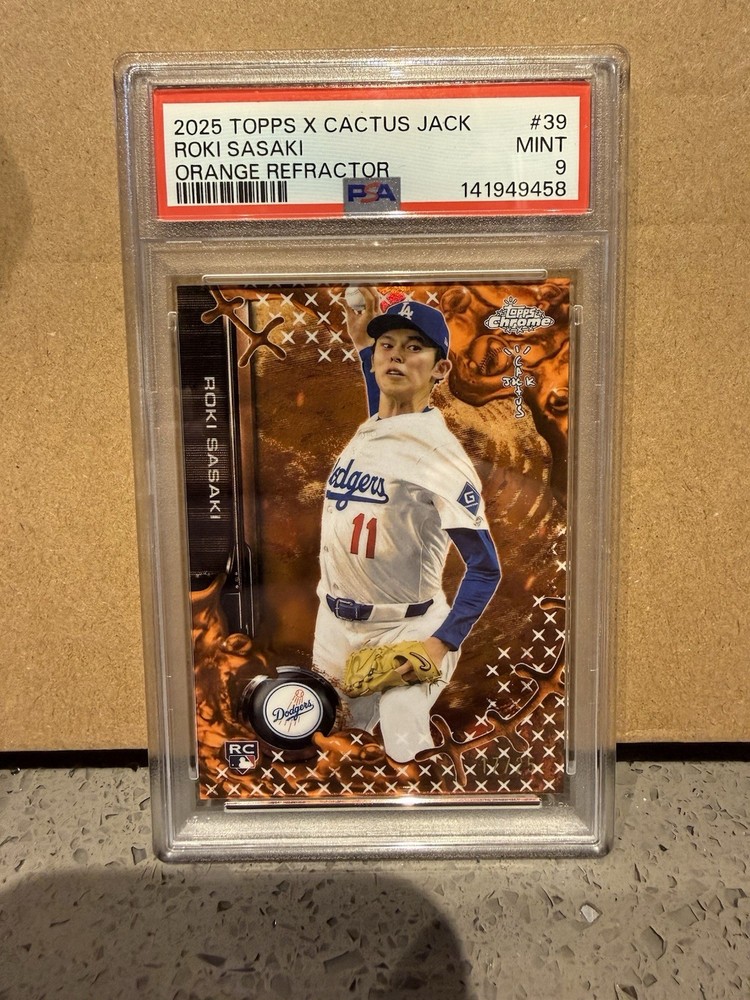 Topps Chrome Cactus Jack Roki Sasaki #39 Orange Refractor 17/25 RC PSA 9 Dodgers