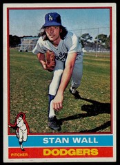 1976 Topps #584 Stan Wall