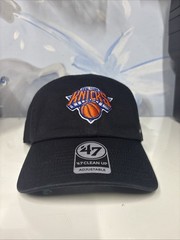 New York Knicks &rsquo;47 Brand Black Clean Up Adjustable Dad Hat