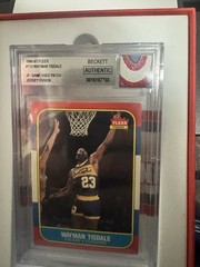 1986-87 Fleer – Wayman Tisdale #113 (RC) BECKETT AUTHENTIC GAME USED JERSEY CARD