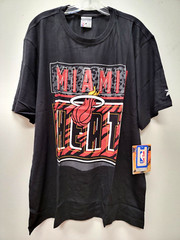 Vintage NBA Miami Heat Mens Size 2XL Black T-Shirts Zipway Licensed 2010