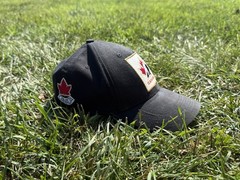 Vintage Nike Hockey Team Canada Flex Fit Black Hat Cap One Size IIHF