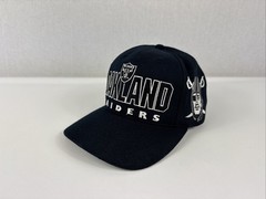 Vintage Oakland Raiders Spellout SnapBack Hat Cap Black & Silver American Needle
