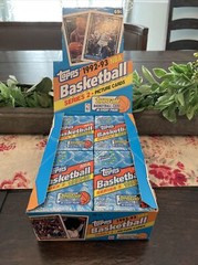 (1) Sealed Pack 1992-93 Topps Basketball Series 2 Possible Shaq Gold RC, Jordan!