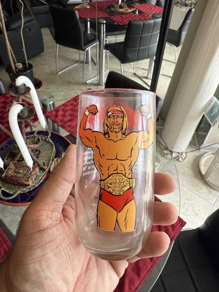 Vintage 1985 WWF Hulk Hogan Hulkamania Collector Glass Titan Wrestling Cup WWE