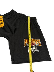 Men&rsquo;s Pittsburgh Pirates Mitchell & Ness x 412 Black Team Origins Mesh Shorts