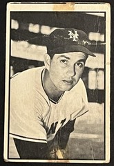 1953 Bowman Black and White #28 Hoyt Wilhelm – NY Giants – OFFGRADE Filler