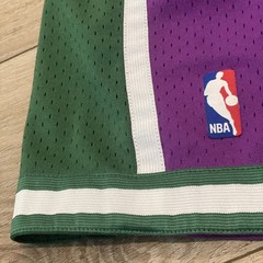 Mitchell & Ness Milwaukee Bucks Mens XL Hardwood Classics Swingman Shorts