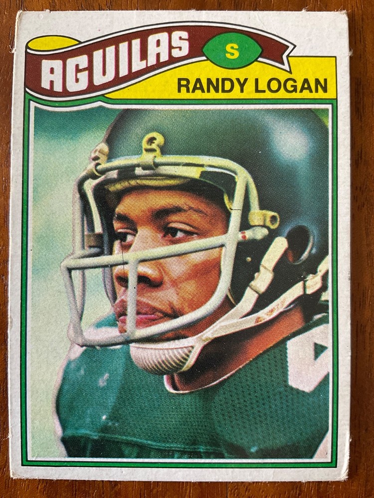 1977 Topps Mexican #498 Randy Logan Eagles / Aguilas. Card is a short print (SP)