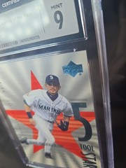 2001 FLEER PLATINUM #34 ICHIRO SUZUKI SEATTLE MARINERS RC GMC 9 MINT