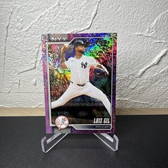 2026 Topps Series 2 Luis Gil #594 Pink Sand Glitter Parallel Yankees CLEAN 🔥