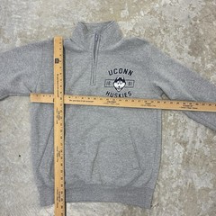UConn Huskies Pullover Mens Medium Gray 1/4 Zip Long Sleeve Sweater Sweatshirt