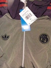 adidas Bayern Munich Men&rsquo;s Soccer Jacket XL Green/Purple/Red Official