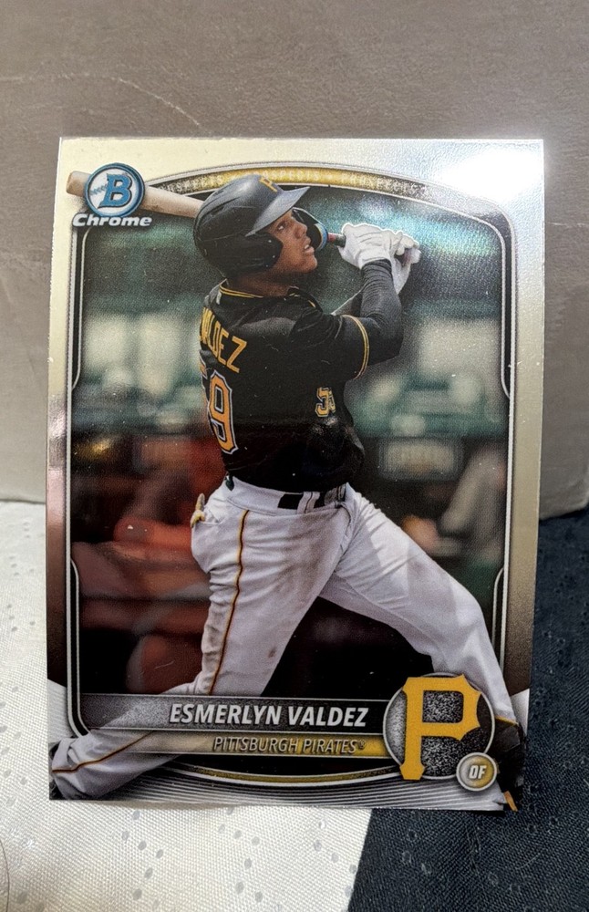 2025 Bowman Draft – Chrome Esmerlyn Valdez #BDC-110 (RC)