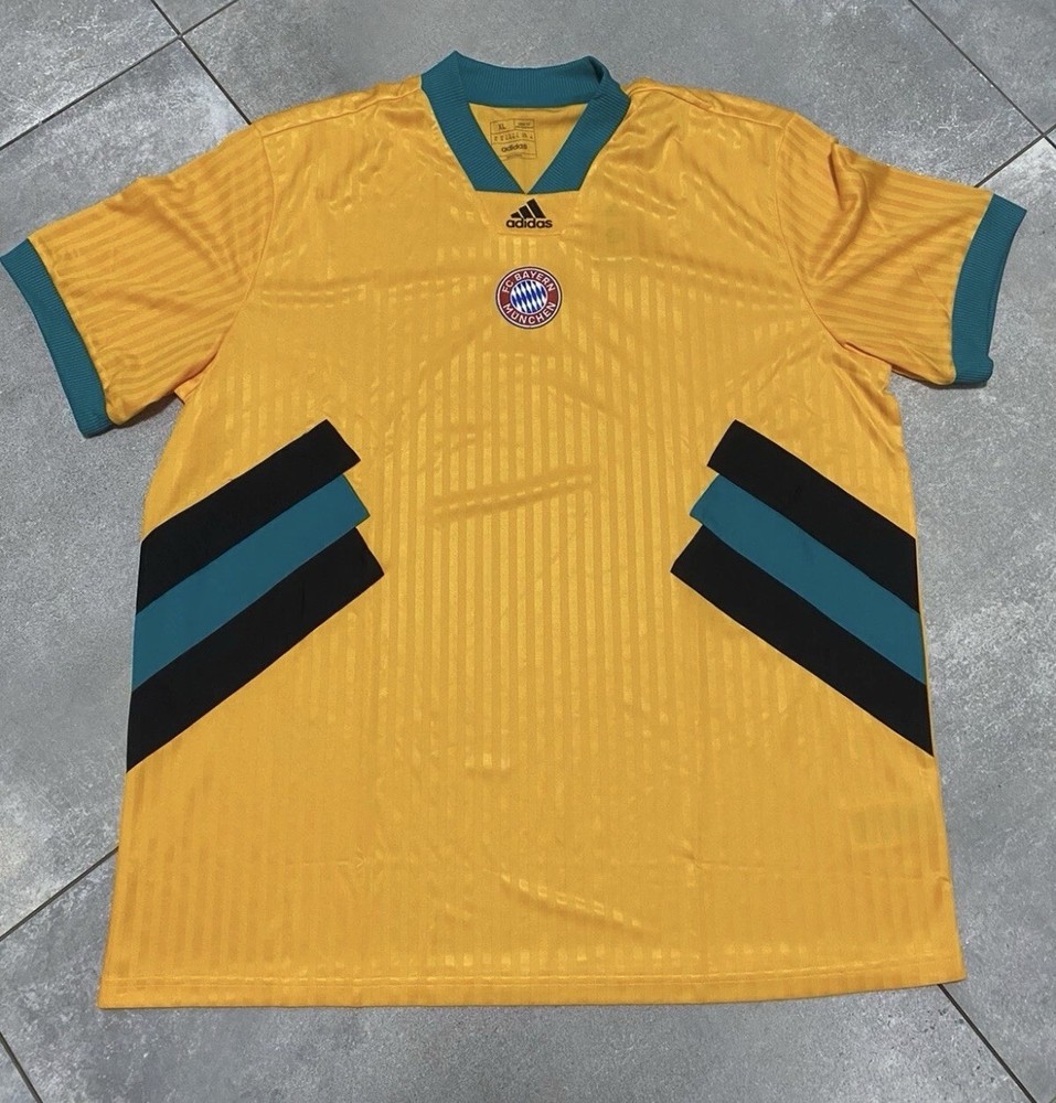 Adidas FC Bayern Munich Icon Soccer Jersey Gold Men’s Size XL Loose Fit HT8833
