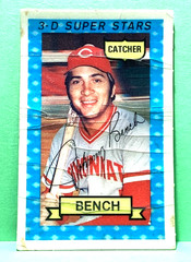 Johnny bench 1974 Kelloggs 3D superstars baseball card crease