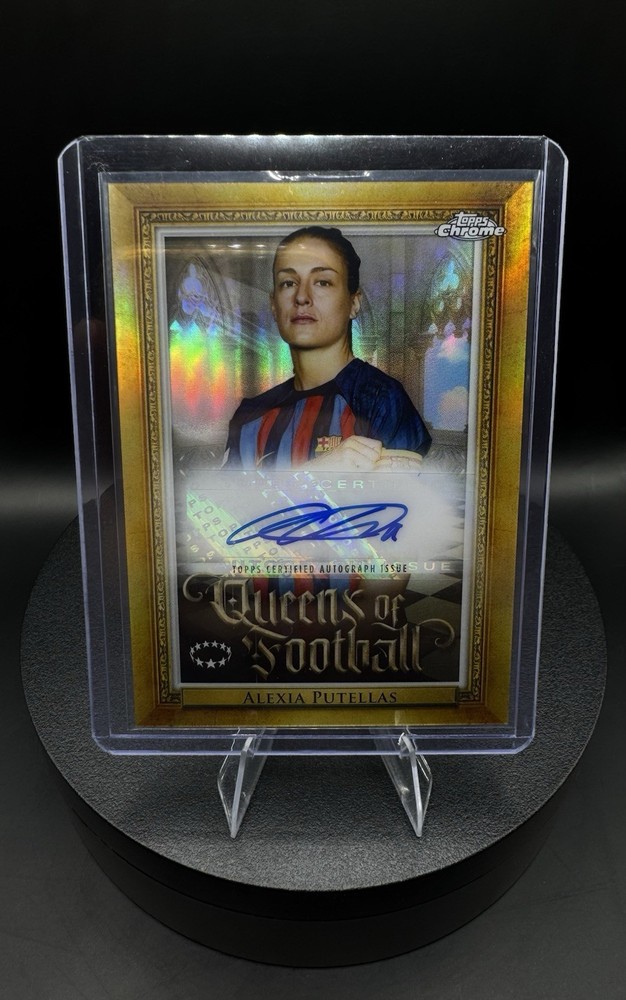 2022 Topps Chrome UEFA Women&rsquo;s Alexia Putellas Queens of Football Auto #Q-11