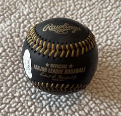 Jim Rice Signed Rawlings Black MLB Baseball JSA w Louisville Slugger Bat