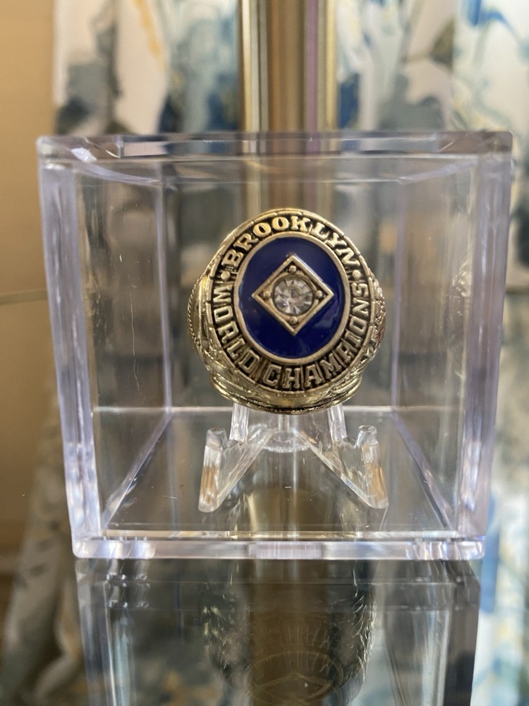 1955 Brooklyn Dodgers World Series Ring w/Showcase Cube Roy Campanella