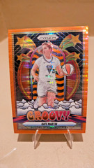 2025 Panini Prizm WNBA – Groovy Kate Martin #4 Orange Pulsar Prizm /75