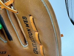 Vtg SPALDING 42-3871 RICO PETROCELLI Signature Model Baseball Glove Mitt RHT