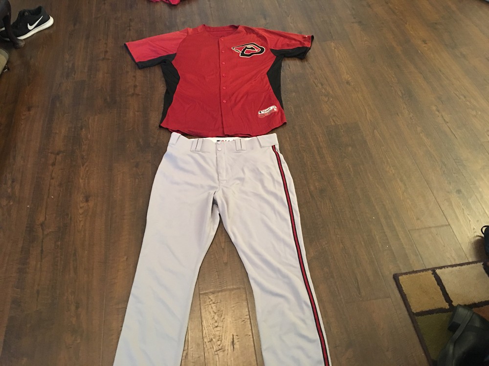 GAME USED COACHING ARIZONA DIAMONDBACKS UNIFORM ALAN COCKRELL RED GRAY D-BACKS