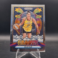 2025 Panini Prizm WNBA – Groovy Kelsey Plum #5