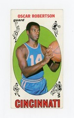 OSCAR ROBERTSON 1969-70 Topps Tall Boy #50 Cincinnati Royals HOF
