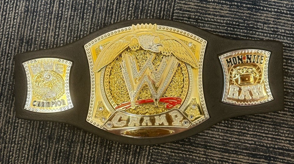 2005 Jakks Pacific WWE Monday Nite Raw Champion Spinner Belt Youth Kids Toy WWF