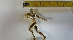 VINTAGE FOOTBALL TROPHY METAL FIGURE 4 3/4&Prime; TALL HEISMAN TROPHY POSE USA Made