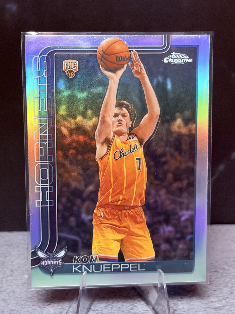 #154 Kon Knueppel 2025-26 Topps Chrome Upd Refractor Rookie Charlotte Hornets