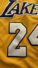 Mitchell & Ness Kobe Bryant #24 Lakers 2006-07 Hardwood Classics Jersey XXL 52