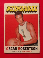 1971-72 Topps #1 Oscar Robertson