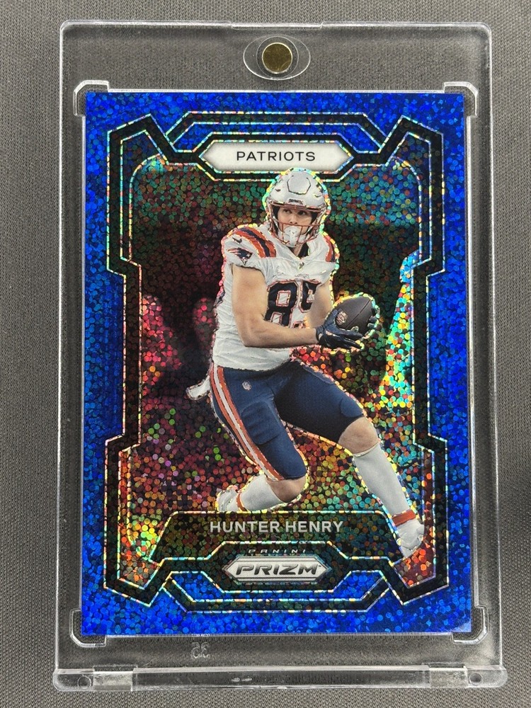 2023 Panini Prizm Football Hunter Henry SSP Case Hit Blue Sparkle Prizm /96 #201