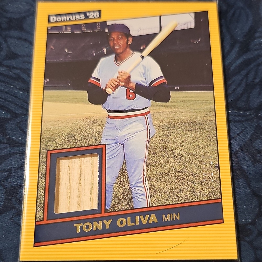 Panini Donruss 2026 Retro 1986 Materials Tony Oliva RM-TO Gold MEM #/10