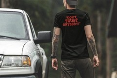 Stone Cold Steve Austin Don&rsquo;t Trust Anybody Rattlesnake Mens T-shirt