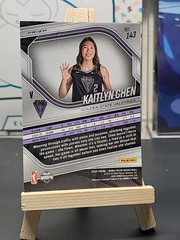 2025 Panini WNBA Prizm White Seismic #143 Kaitlyn Chen RC Golden State Valkyries