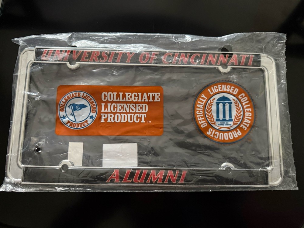 University of Cincinnati Bearcats Alumni License Plate Frame NCAA New Sealed