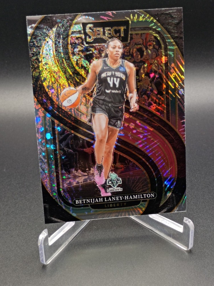 Betnijah Laney-Hamilton 2025 WNBA Select Premier Level Silver Party Prizm SP 💎