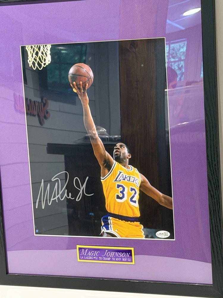 Magic Johnson Signed 11×14 Photo Custom Framed Display JSA COA Lakers HOF MVP