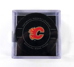 Calgary Flames Logo NHL Official Game Puck Style 1 New in Cube