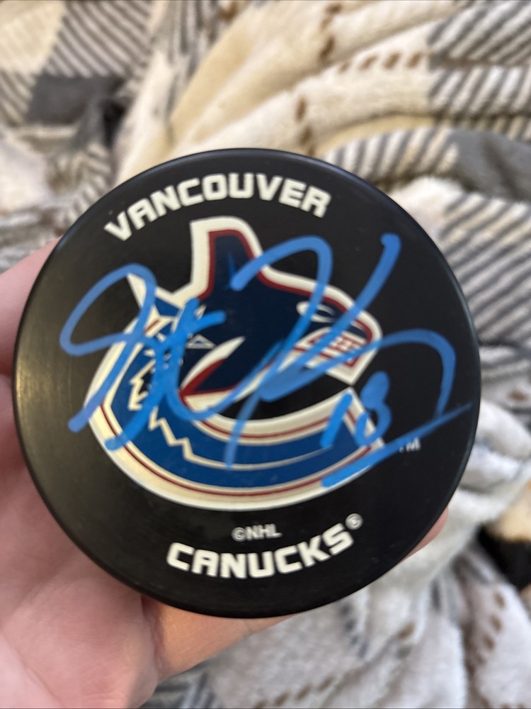 Vancouver Canucks Unknown Signed Puck