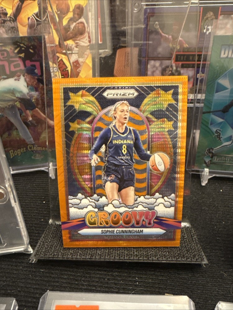 2025 Panini WNBA Prizm Sophie Cunningham – 7 – Indiana Fever – Orange Pulsar /75