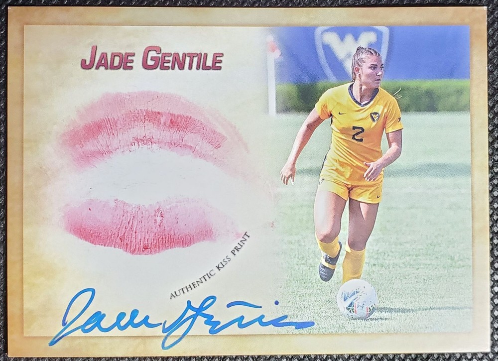 Jade Gentile / Jazmyn Nyx WWE NXT Wrestler Autograph Kiss Card Collector Expo A